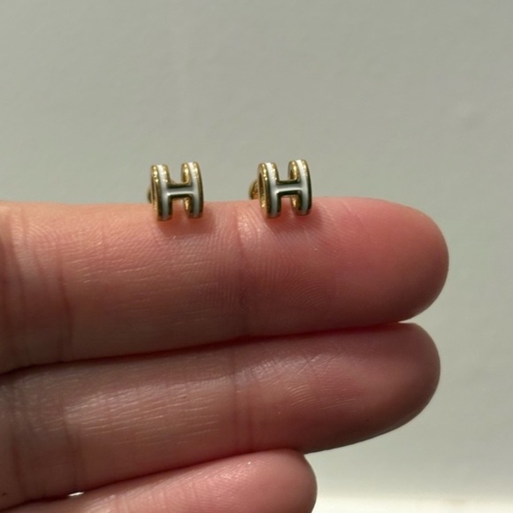 Elegant Gold h stainless steel gold plated mini Stud Earrings - Picture 5 of 5